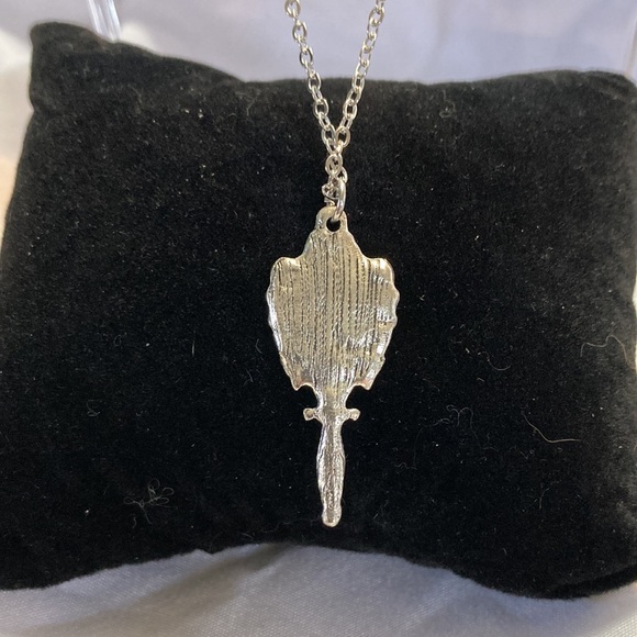 Silver handheld mirror necklace - Picture 3 of 3